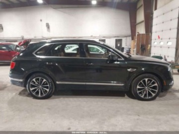 Bentley Bentayga 2019 Bentley Bentayga V8, 2019r., 4x4, 4.0L 4.0 Benzyna 542KM, zdjęcie 4