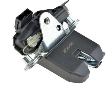 ZAMEK TYLNEJ KLAPY BAGAŻNIKA TYŁ do Skoda Fabia II