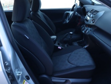 Toyota RAV4 III MPV 2.0VVT-i Multidrive S 158KM 2010 Toyota RAV 4 2.0 VVT-i, GAZ, Klima, Parktronic, zdjęcie 8