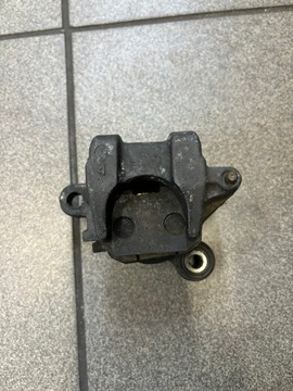 Honda NTV 650 Deauville Задний тормозной суппорт