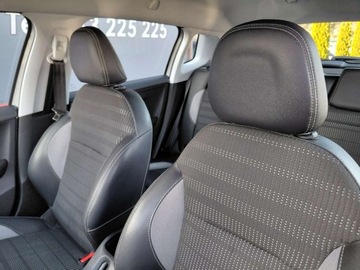 Peugeot 2008 I SUV Facelifting 1.2 PureTech 110KM 2017 Peugeot 2008 Automat Navi Klimatronik PDC Alu 1.2 Benzyna 110KM, zdjęcie 11