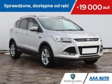 Ford Kuga II SUV 2.0 TDCi 180KM 2015 Ford Kuga 2.0 TDCi, 177 KM, 4X4, Skóra, Navi