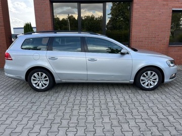 Volkswagen Passat B7 Variant 2.0 TDI CR DPF BlueMotion 140KM 2014 Volkswagen Passat Variant 2.0 diesel 140 KM automat zarej w PL ksiazka, zdjęcie 23