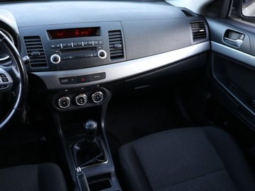 Mitsubishi Lancer IX Sportback 1.8 MIVEC 143KM 2010 Mitsubishi Lancer 1.8 i, Salon Polska, Serwis ASO, zdjęcie 7