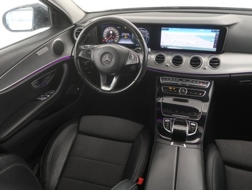 Mercedes Klasa E W213 Limuzyna 2.0 220d 194KM 2016 Mercedes E E 220 d, Salon Polska, 191 KM, Automat, zdjęcie 6