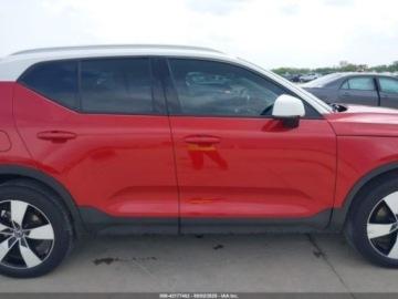 Volvo XC40 Crossover 2.0 T5 247KM 2019 Volvo XC 40 2019 VOLVO XC40 T5 MOMENTUMT5 R-DESIGN 2.0 Benzyna 247KM, zdjęcie 7