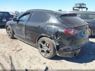 Alfa Romeo Stelvio SUV Facelifting 2.0 Turbo 280KM 2022 Alfa Romeo Stelvio Veloce Ti 2022 2.0 Benzyna 280KM, zdjęcie 2