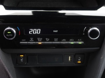 Toyota 2022 Toyota Yaris Cross 1.5 VVT-iE, Salon Polska, zdjęcie 15