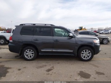 Toyota Land Cruiser VII 2017 Toyota Land Cruiser V8 2017 5.7 Benzyna 381KM, zdjęcie 6