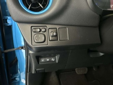 Toyota Yaris III Hatchback 5d Facelifting 2017 1.5 Hybrid 100KM 2018 Toyota Yaris 1,5 hybrid Bogate wyposazenie 1.5 Hybryda 100KM, zdjęcie 19