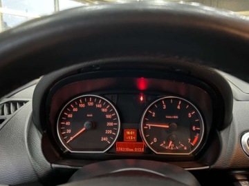 BMW Seria 1 F20-F21 2011 BMW Seria 1 2.0 benzyna M- PAKIET Bardzo ladny stan MOZLIWA ZAMIANA 2.0, zdjęcie 30