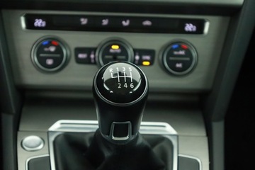 Volkswagen Passat B8 Limousine 1.4 TSI 125KM 2015 VW Passat 1.4 TSI, Salon Polska, Navi, Klima, zdjęcie 11