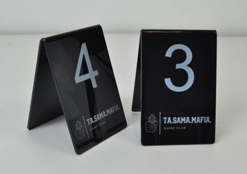 Настольные номера из оргстекла с логотипом, размер 8х12см, 10 шт.