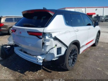 Mitsubishi Outlander III 2024 Mitsubishi Outlander SE S-AWC 2024 2.5l 2.5 Benzyna 181KM, zdjęcie 5