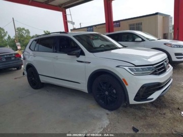 Volkswagen Tiguan II 2022 Volkswagen Tiguan 2022r, 2.0T, 4x4, R-Line 2.0 Benzyna 185KM, zdjęcie 3