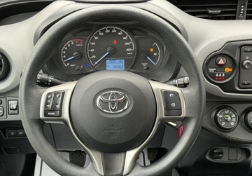 Toyota Yaris III Hatchback 5d Facelifting 2017 1.5 Dual VVT-iE 111KM 2019 Toyota Yaris salon Polska, FV-VAT 23, 1 rej 2020 r., lakier fabryczny 1.5, zdjęcie 3