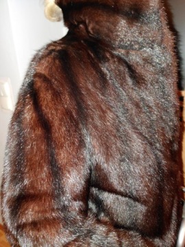 Натуральный мех норки.Большой размер.
