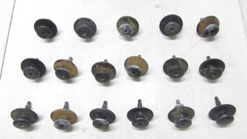 TRAFIC VIVARO II ŚRUBA MOCOWANIE KANAPY 01-14