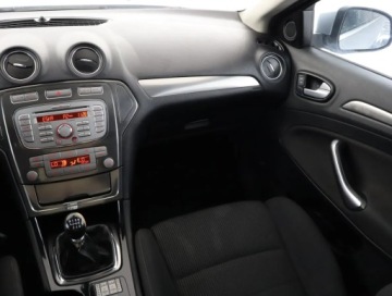 Ford Mondeo IV Hatchback 1.8 Duratorq TDCi 125KM 2009 Ford Mondeo 1.8 TDCi, Klima, Klimatronic, zdjęcie 7