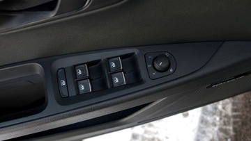 Seat Leon III ST Facelifting 2.0 TDI 184KM 2017 FR .. Panorama dach .. Klimatronik .. Tempomat Aktywny .. Full Led .. PDC, zdjęcie 2