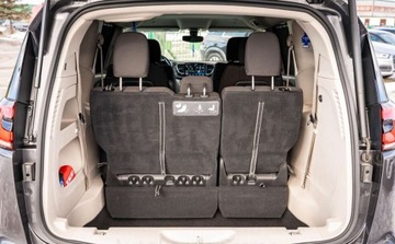 Chrysler Pacifica II 3.6 V6 291KM 2021 Chrysler Pacifica Chrysler Pacifica 3.6 V6 291KM 7-osobowy 3.6 Benzyna, zdjęcie 19