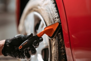 ADBL TIRE BRUSH ЩЕТКА ДЛЯ ЧИСТКИ РЕЗИНОВЫХ ШИН