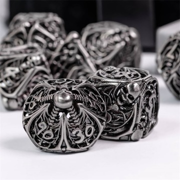 ZABILI MI PSA ZROBIŁEM Z NICH ZESTAW 7 METALOWYCH KOŚCI RPG