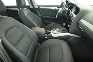 Audi A4 B8 Avant Facelifting 1.8 TFSI 170KM 2014 Audi A4 1.8 TFSI, Automat, Navi, Xenon, Bi-Xenon, zdjęcie 6