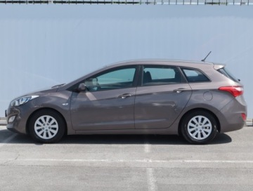 Hyundai i30 II Wagon 1.4 CVVT 100KM 2013 Hyundai i30 1.4 CVVT, Klima, Tempomat, Parktronic, zdjęcie 2
