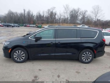 Chrysler Pacifica II 2024 Chrysler Pacifica Hybrid Select 2024 3.6 Hybryda 287KM, zdjęcie 2