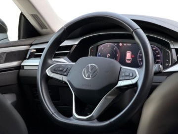 Volkswagen Arteon Fastback Facelifting 2.0 TDI SCR 150KM 2023 Volkswagen Arteon Shooting Brake Bogate wyposazenie Drugi komplet opon Bez, zdjęcie 21