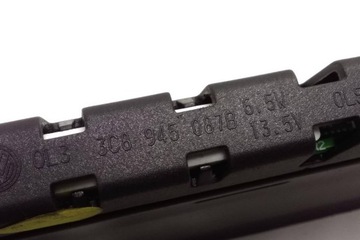 PŘÍDAVNÁ SVĚTLO STOP VW PASSAT B6 (3C2) 3C8945087B 1.97L DIESEL 125KW 2010