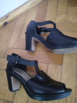 Buty Clarks czarne r.35,5