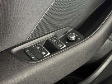 Audi A3 8V Sportback 5d Facelifting 1.4 TFSI COD Ultra 150KM 2017 Audi A3 Sportback 1.4TFSI 150KM S-Tronic S-Line LED LIFT Navi SSU 1.4, zdjęcie 31