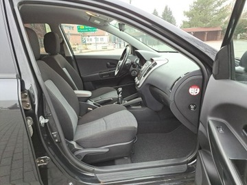 Kia Ceed I Hatchback 5d Facelifting 1.6 CRDi WGT 90KM 2011 Kia Cee'd 1.6CRDi 90KM 2011r. lift Klima TEMPOMAT, zdjęcie 12