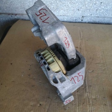 ŁAPA PODUSZKA SILNIKA MERCEDES A2462400617