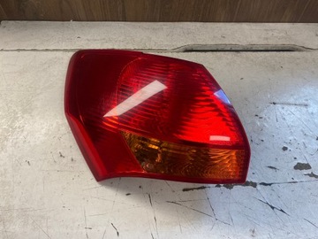 KIA VENGA LAMPA LEWY TYŁ