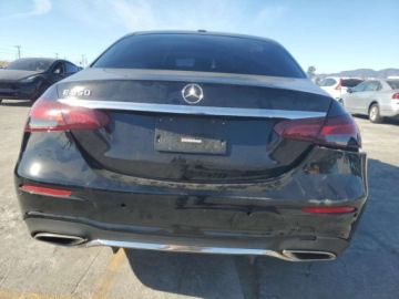 Mercedes Klasa E W213 2022 Mercedes-Benz Klasa E 350 2022 350 2.0 Benzyna 255KM, zdjęcie 2