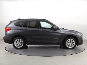 BMW X1 F48 2016 BMW X1 sDrive18d, Automat, Navi, Klima, zdjęcie 5