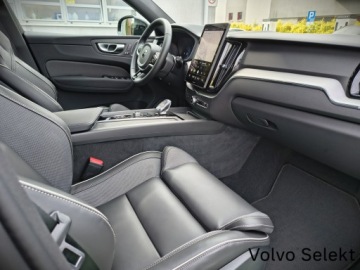 Volvo XC60 II 2025 Volvo XC 60 XC60 B5B AWD, Black Edition, Hak, HUD,, zdjęcie 28