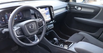 Volvo XC40 Crossover Facelifting 2.0 B4 197KM 2025 Volvo XC 40 B4 PLUS BLACK EDITION 19714KM Salon POLSKA I Wlasciciel Gwar., zdjęcie 11