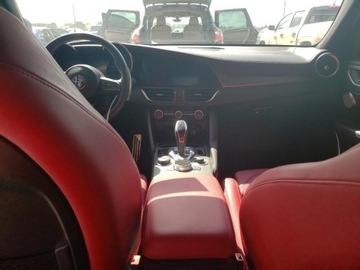 Alfa Romeo Giulia II Sedan Facelifting 2.0 Turbo 280KM 2022 Alfa Romeo Giulia 2022, Veloce, 2.0L, od ubezpieczalni 2.0 Benzyna 280KM, zdjęcie 7