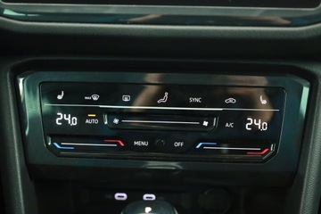Volkswagen Tiguan II SUV Facelifting 2.0 TSI 190KM 2022 VW Tiguan 2.0 TSI, Salon Polska, 4X4, DSG, Klima, zdjęcie 9
