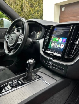 Volvo XC60 II Crossover D4 190KM 2019 Volvo XC 60 D4 R-Design, zdjęcie 2