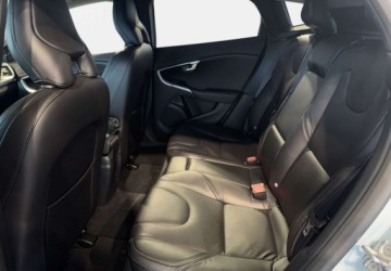 Volvo V40 II Hatchback Facelifting 2.0 T5 245KM 2018 Volvo V40 Inscription 2.0 T5 245KM automat 2018 r., Salon PL, HAK 2.0 245KM, zdjęcie 13