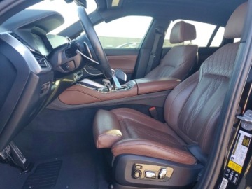BMW X6 G06 2021 BMW X6 M50i 2021 4.4 Benzyna 523KM, zdjęcie 7
