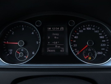 Volkswagen Passat B7 Variant 2.0 TDI CR DPF BlueMotion 140KM 2013 VW Passat 2.0 TDI, DSG, Navi, Xenon, Bi-Xenon, zdjęcie 10