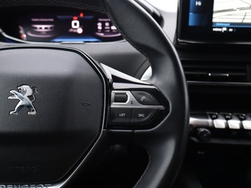 Peugeot 3008 II Crossover Facelifting  1.2 PureTech 130KM 2021 Peugeot 3008 1.2 PureTech, Salon Polska, zdjęcie 16