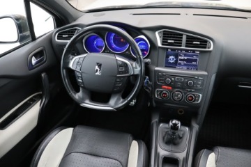DS 4 I Hatchback (Citroen) 1.6 THP 200KM 2011 Citroen DS4 1.6 THP, Navi, Xenon, Klima, zdjęcie 6