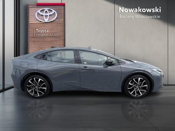 Toyota Prius V (XW60) 2.0  Hybrid Dynamic Force Plug-in 223KM 2023 Toyota Prius Plug-in Hybrid Executive V (2023-), zdjęcie 29